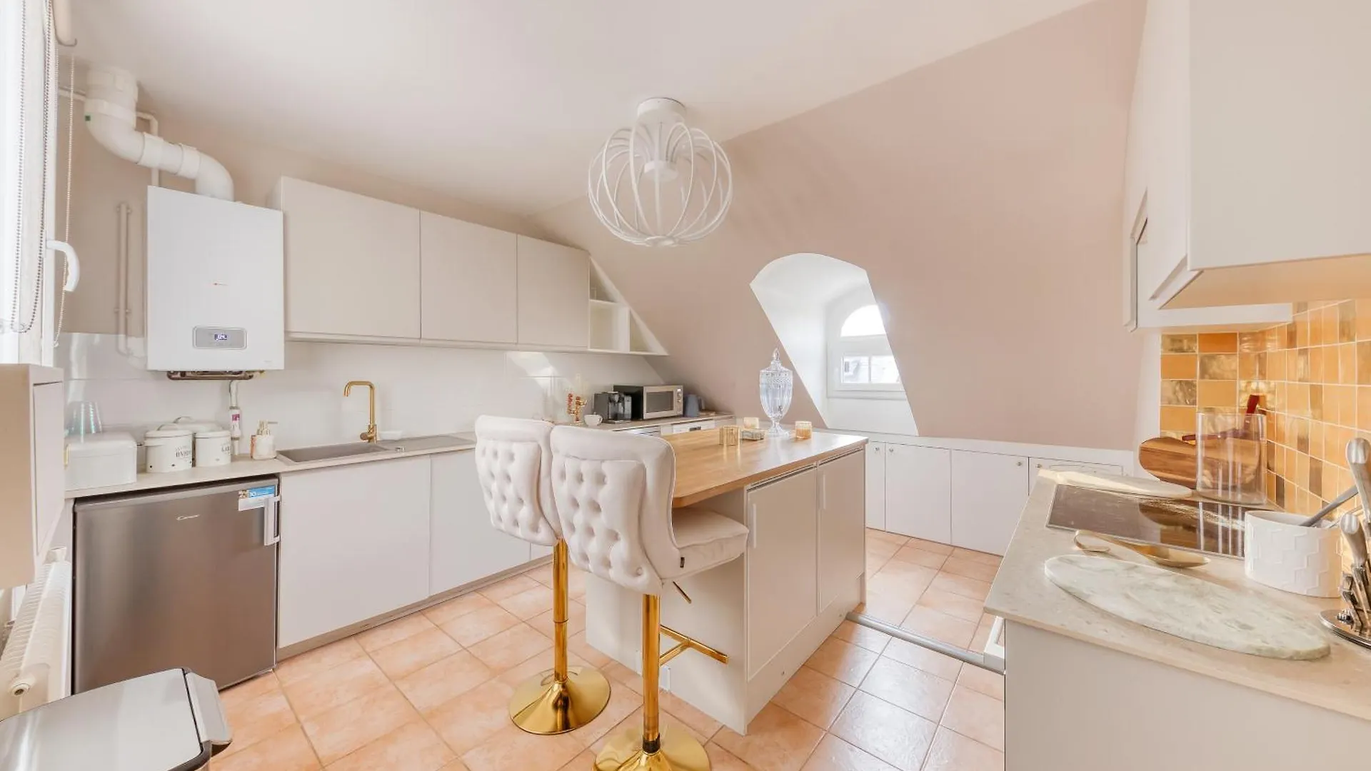 Escapade Luxe A Deux Pas Des Champs-Elysees Paris Apartment